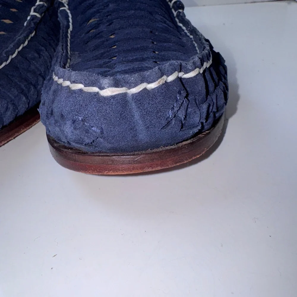 Florsheim loafers feature